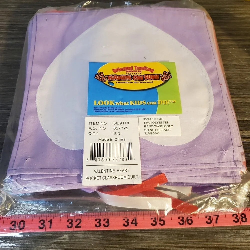 Oriental Trading Company 24 Pocket HEART Classroom 8